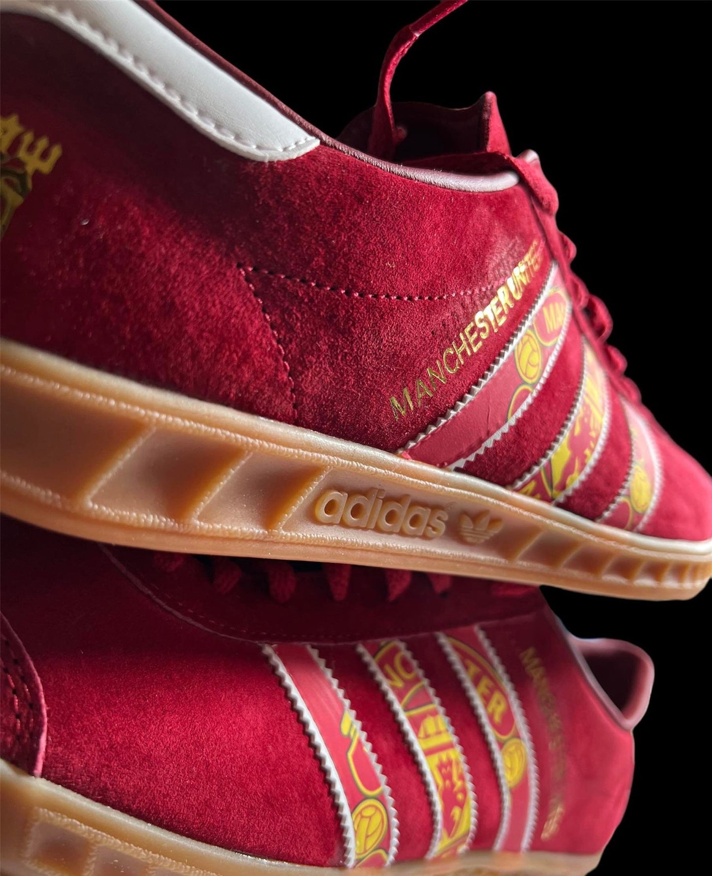 Manchester United Adidas Customs. - bluebeecustoms