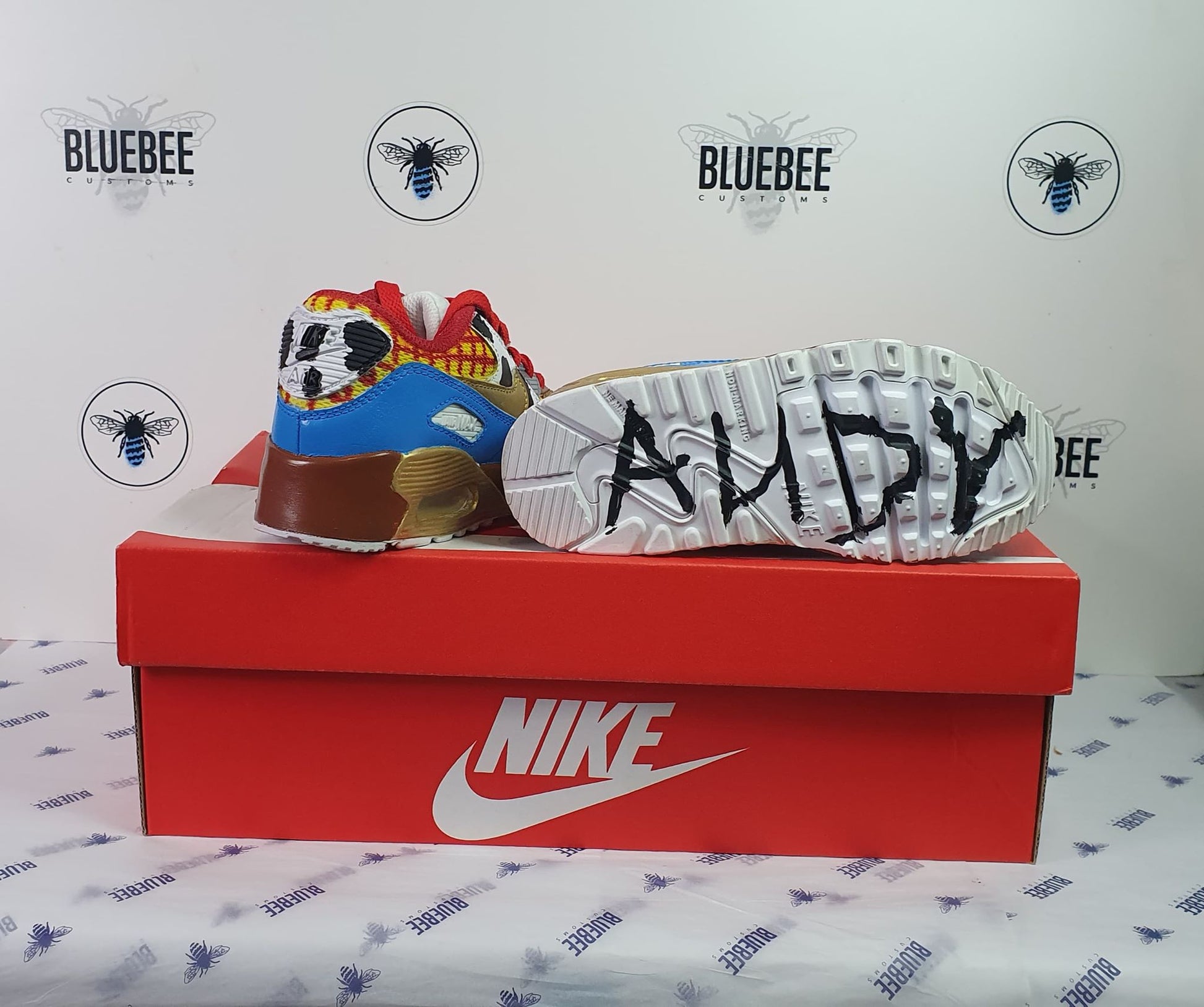 Custom  Air Max Toy Story Woody. - bluebeecustoms