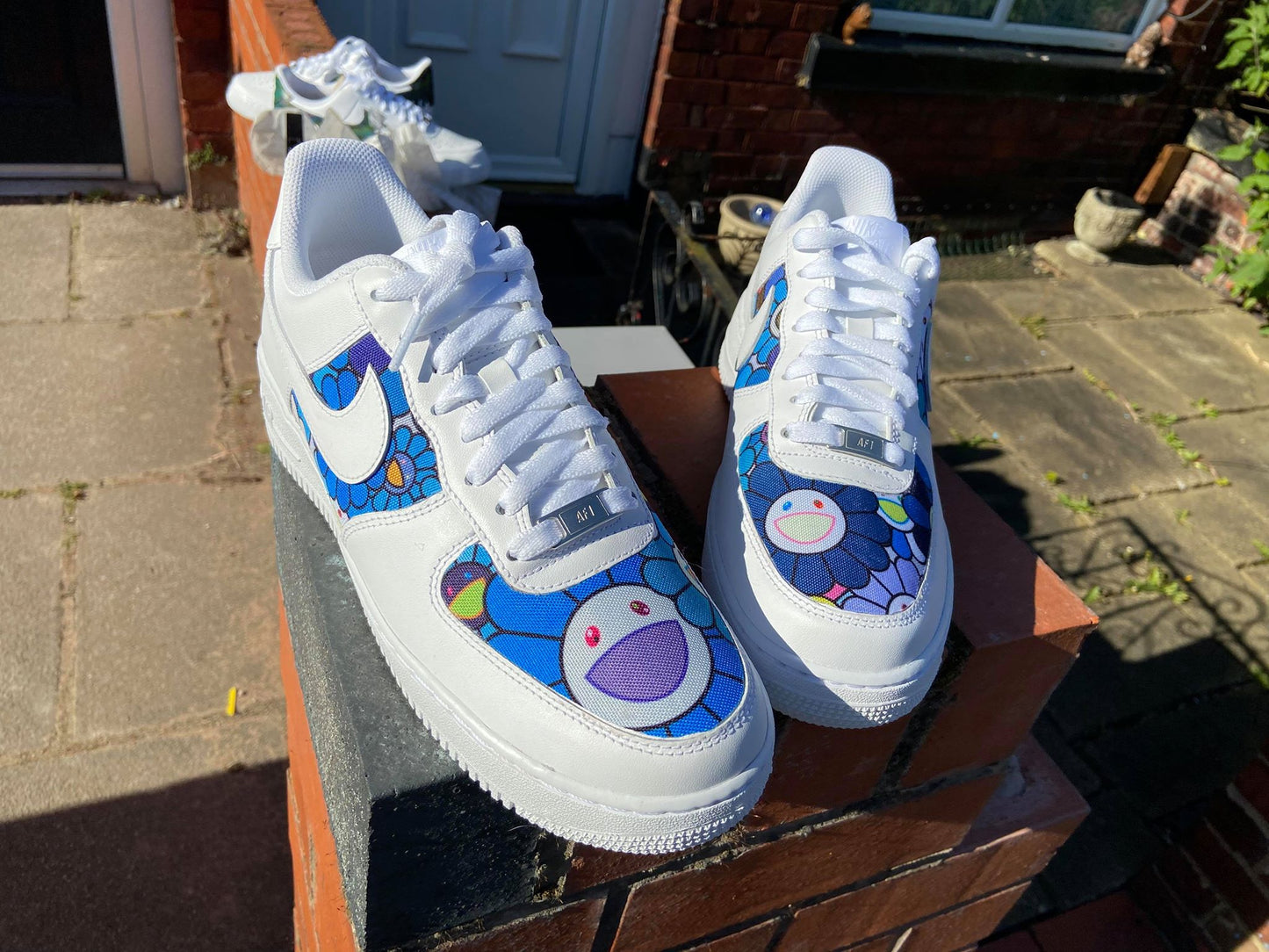 Custom Takashi Murakami - bluebeecustoms